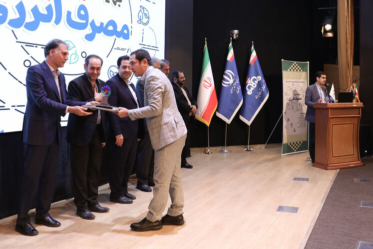 آیین اعلام نتیجه ارزیابی فعالان حقیقی و حقوقی فناوری و صاحب ایده در حوزه بهینهسازی