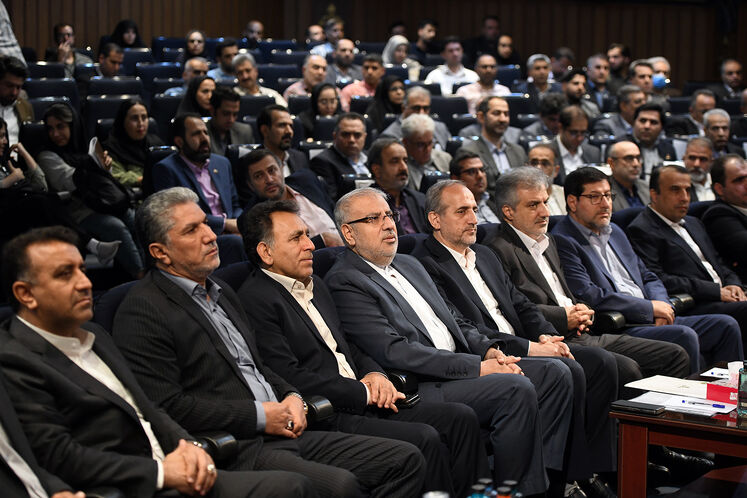 آیین رونمایی از بازار بهینهسازی انرژی و محیطزیست در بورس انرژی ایران و آغاز معاملههای گواهی صرفهجویی گاز