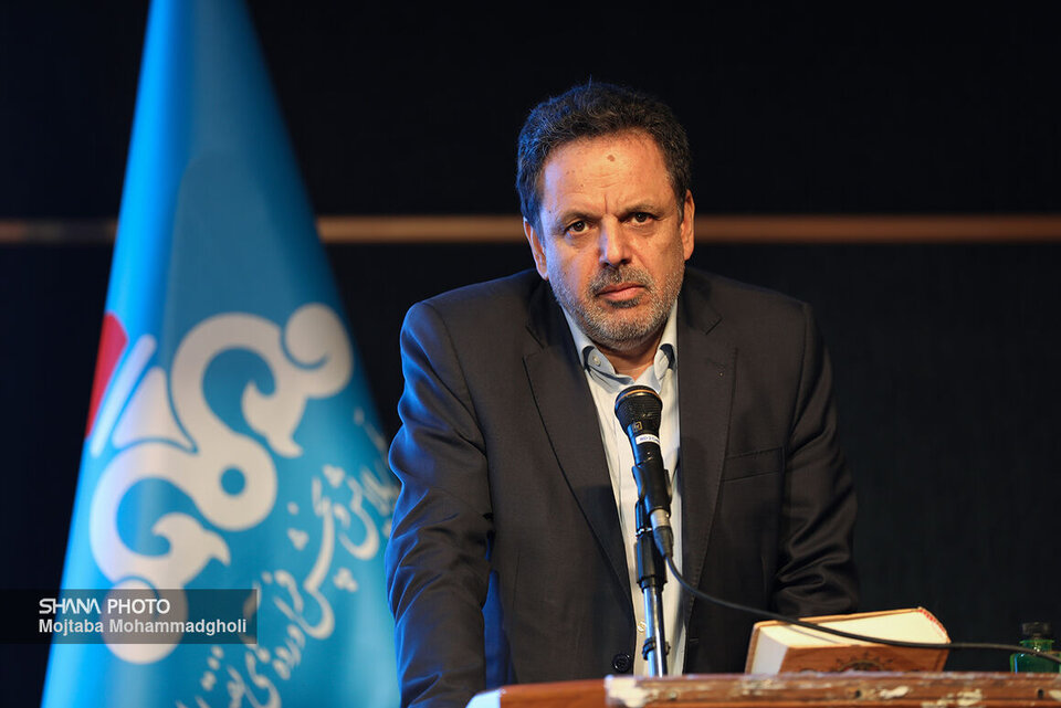 ظرفیت ورود ایران به عرصه صادرات کاتالیست صنایع نفتی به کشورهای همسایه فراهم است ظرفیت ورود ایران به عرصه صادرات کاتالیست صنایع نفتی به کشورهای همسایه فراهم است