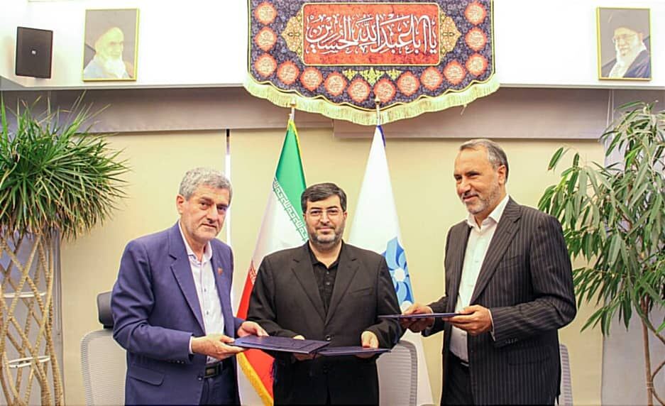 تفاهم‌نامه انتقال آب خلیج فارس به پتروشیمی شیراز امضا شد