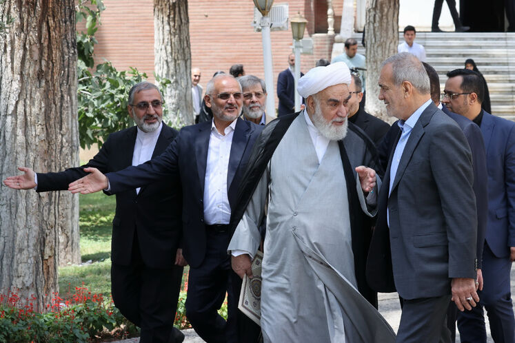 حضور مسعود پزشکیان، رئیس دولت چهاردهم در ساختمان ریاست جمهوری