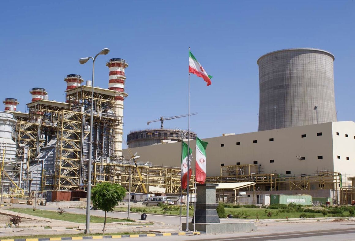 پشتیبانی ۱.۱ میلیون مگاواتی صنعت نفت برای تأمین برق در روزهای داغ تابستان پشتیبانی ۱.۱ میلیون مگاواتی صنعت نفت برای تأمین برق در روزهای داغ تابستان