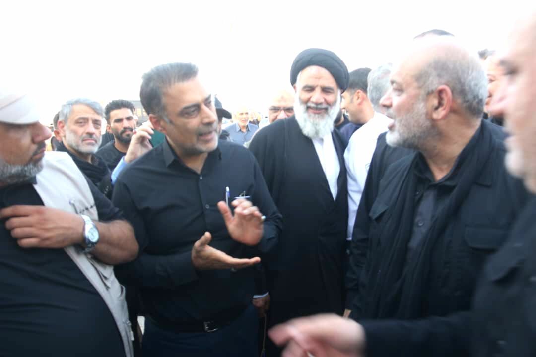 بازدید وزیر کشور از جایگاههای سیار عرضه سوخت در منطقه آبادان بازدید وزیر کشور از جایگاههای سیار عرضه سوخت در منطقه آبادان