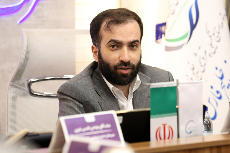 رشید قانعی، مدیرعامل گروه سرمایهگذاری و توسعه صنایع تکمیلی پتروشیمی خلیجفارس (پترول)