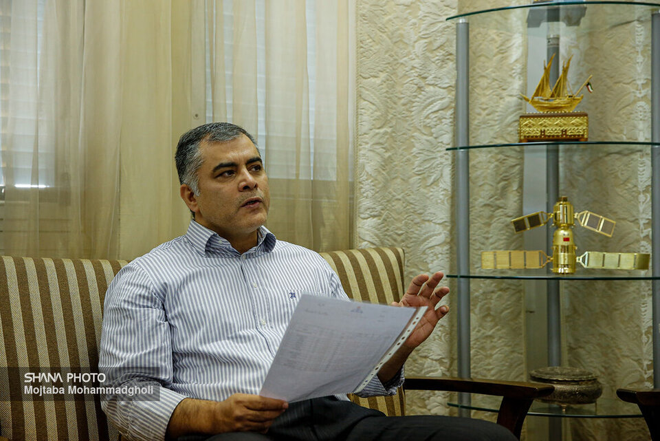 «پاکنژاد» توانایی حل مسائل پیش روی صنعت نفت را دارد «پاکنژاد» توانایی حل مسائل پیش روی صنعت نفت را دارد