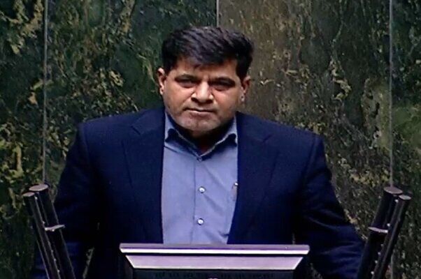 وجود «پاکنژاد» در وزارت نفت نقطهقوتی برای تنوع تجارت نفت و گاز است وجود «پاکنژاد» در وزارت نفت نقطهقوتی برای تنوع تجارت نفت و گاز است