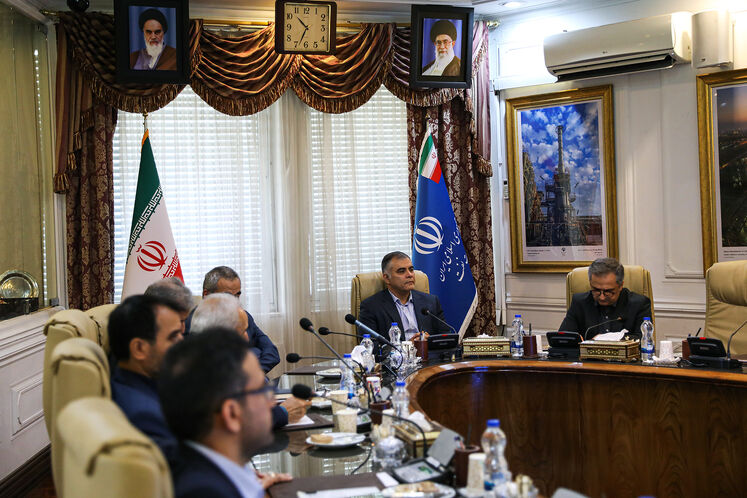 نخستین نشست محسن پاک‌نژاد، وزیر نفت با شورای معاونان وزارت نفت