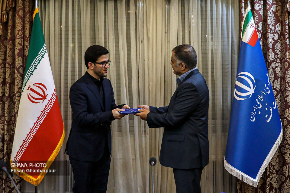 مدیرعامل شرکت ملی پالایش و پخش فرآوردههای نفتی ایران منصوب شد مدیرعامل شرکت ملی پالایش و پخش فرآوردههای نفتی ایران منصوب شد