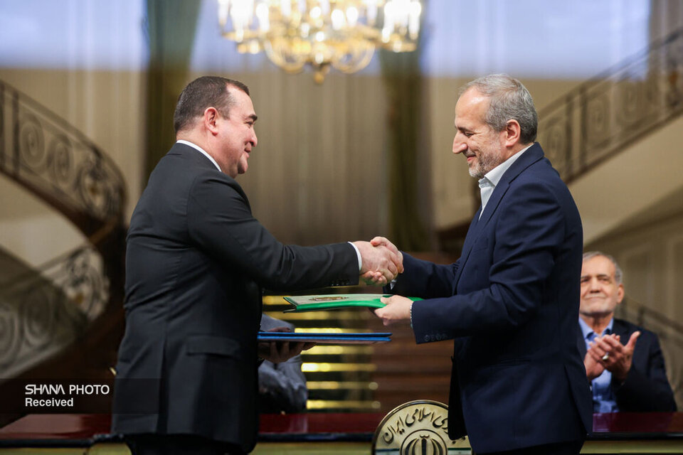Iran and Turkmenistan Sign Gas Document Iran and Turkmenistan Sign Gas Document