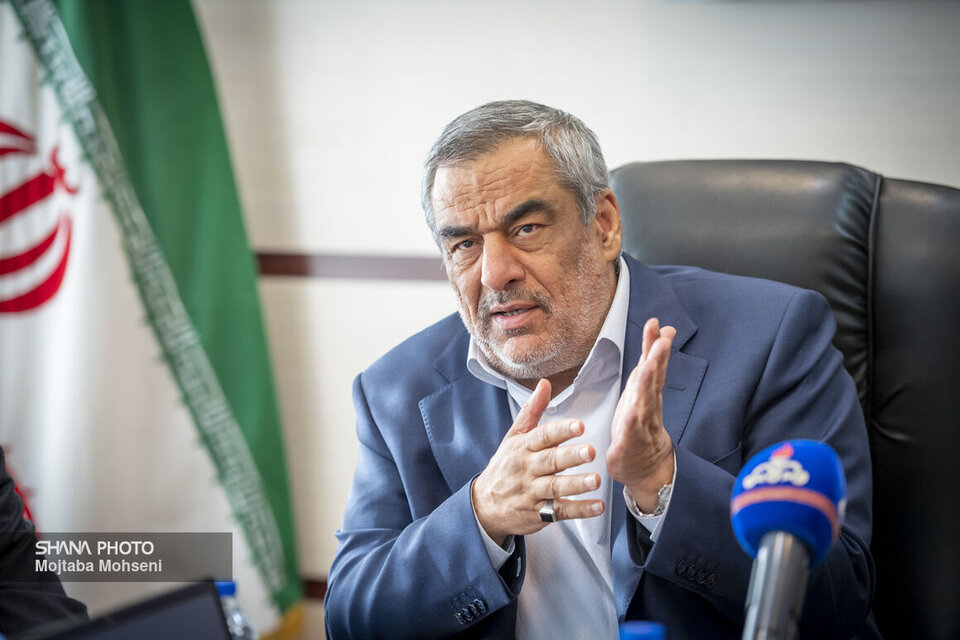 صنعت نفت پیشران اقتصاد ایران در تلاطمها و تحریمها صنعت نفت پیشران اقتصاد ایران در تلاطمها و تحریمها