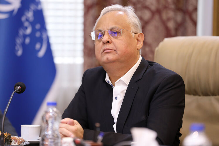  افشین جوان، نماینده ایران در هیئت اجرایی مجمع کشورهای صادرکننده گاز (جی‌ئی‌سی‌اف)