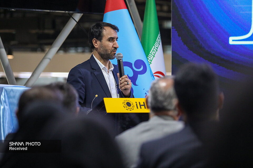 بازار بزرگ صنعت پتروشیمی در انتظار مراکز علمی و پژوهشی کشور بازار بزرگ صنعت پتروشیمی در انتظار مراکز علمی و پژوهشی کشور