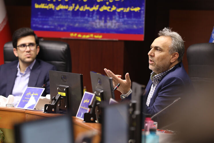 نشست هماندیشی مدیران عامل شرکتهای پالایش نفت کشور با مدیرعامل شرکت ملی پالایش و پخش فرآوردههای نفتی ایران