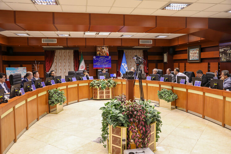 نشست هماندیشی مدیران عامل شرکتهای پالایش نفت کشور با مدیرعامل شرکت ملی پالایش و پخش فرآوردههای نفتی ایران