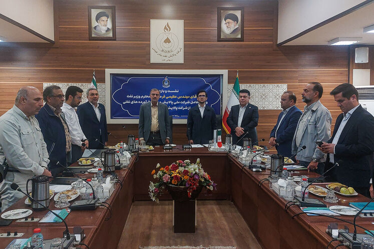 بازدید محمدصادق عظیمیفر، معاون وزیر نفت و مدیرعامل شرکت ملی پالایش و پخش، از پالایشگاهها و پروژههای نفتی بندرعباس
