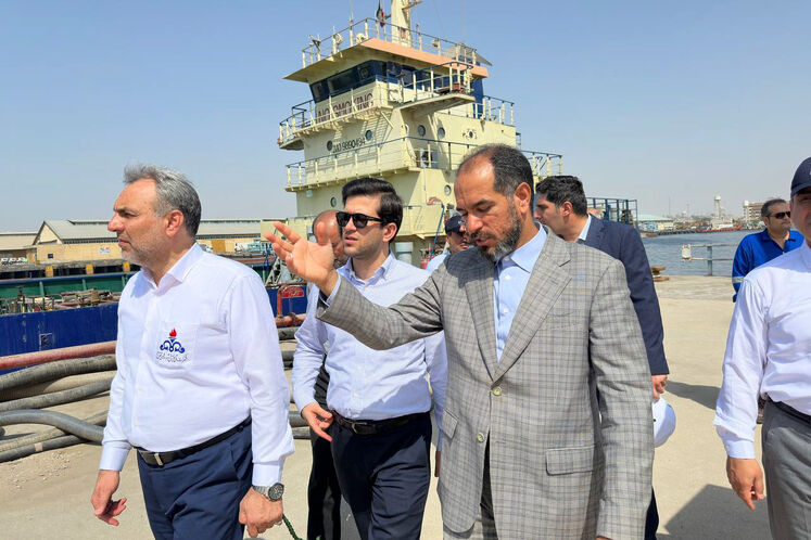 روز دوم سفر محمدصادق عظیمیفر، معاون وزیر نفت و مدیرعامل شرکت ملی پالایش و پخش، به مناطق عملیاتی نفتی در جنوب کشور