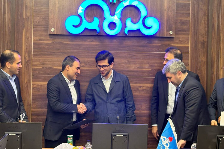 روز دوم سفر محمدصادق عظیمیفر، معاون وزیر نفت و مدیرعامل شرکت ملی پالایش و پخش، به مناطق عملیاتی نفتی در جنوب کشور