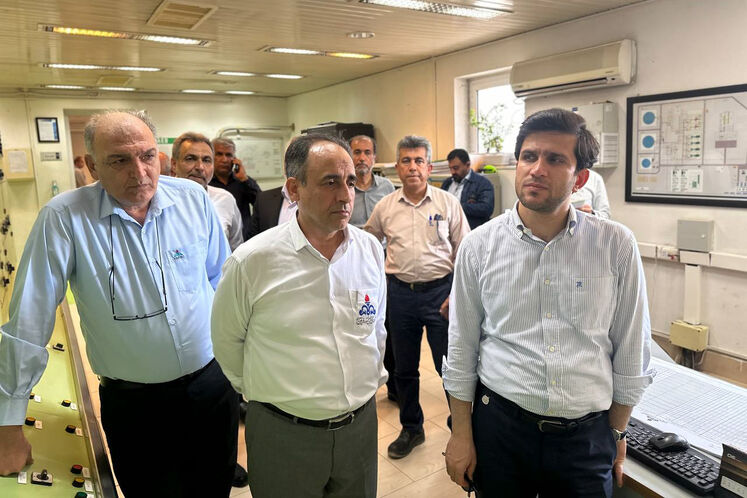 روز دوم سفر محمدصادق عظیمیفر، معاون وزیر نفت و مدیرعامل شرکت ملی پالایش و پخش، به مناطق عملیاتی نفتی در جنوب کشور