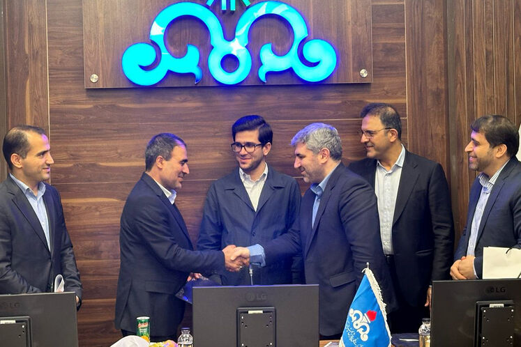 روز دوم سفر محمدصادق عظیمیفر، معاون وزیر نفت و مدیرعامل شرکت ملی پالایش و پخش، به مناطق عملیاتی نفتی در جنوب کشور