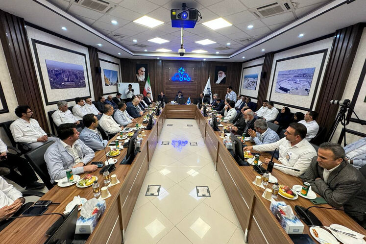 روز دوم سفر محمدصادق عظیمیفر، معاون وزیر نفت و مدیرعامل شرکت ملی پالایش و پخش، به مناطق عملیاتی نفتی در جنوب کشور