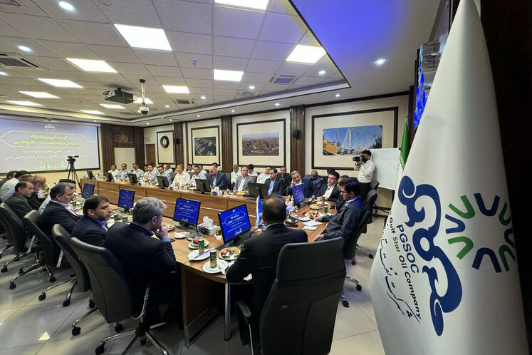 روز دوم سفر محمدصادق عظیمیفر، معاون وزیر نفت و مدیرعامل شرکت ملی پالایش و پخش، به مناطق عملیاتی نفتی در جنوب کشور