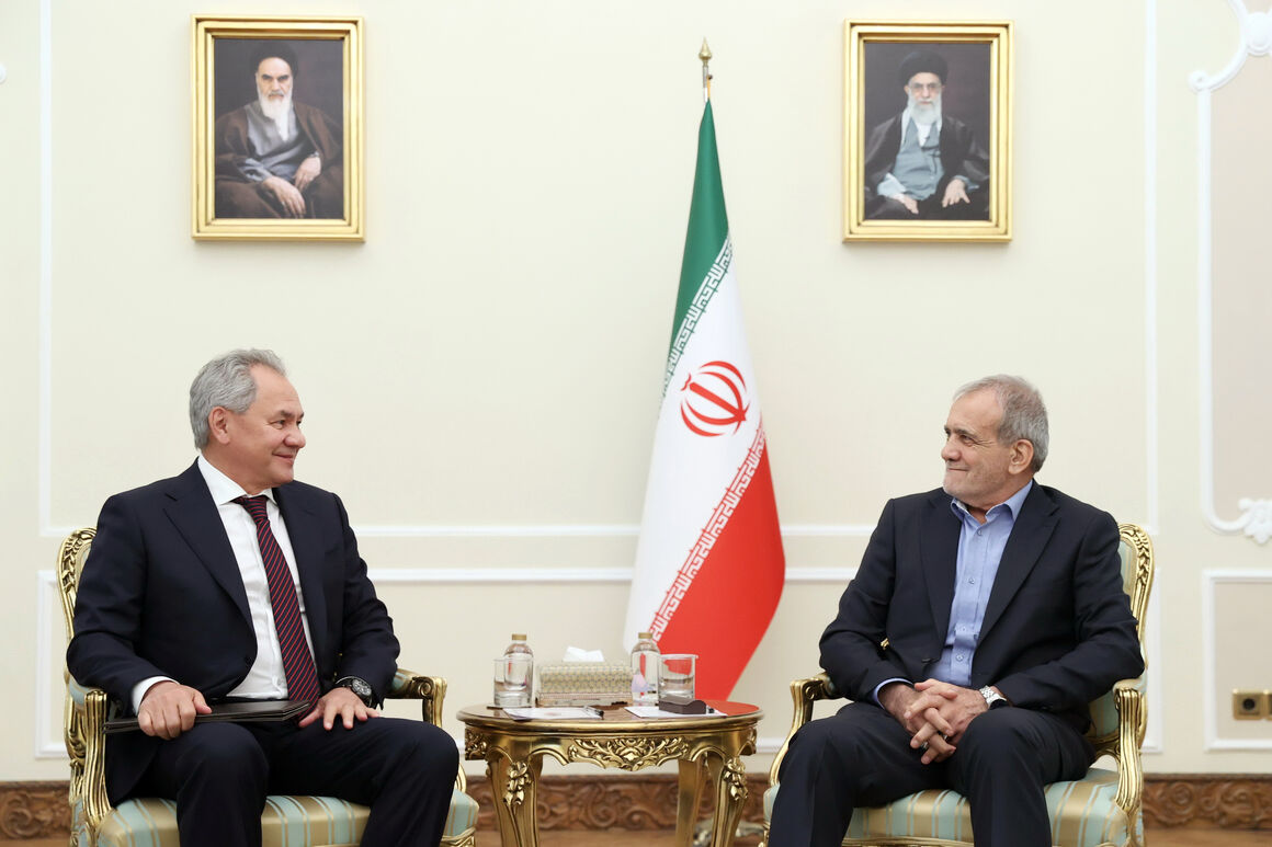 Iran Pursuing Expanding Relations with Russia