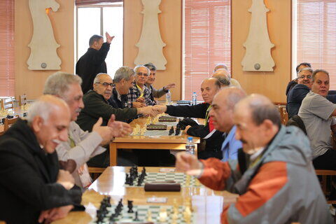 مستمری آبان بازنشستگان صنعت نفت پرداخت شد مستمری آبان بازنشستگان صنعت نفت پرداخت شد