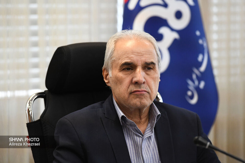 قدردانی معاون وزیر نفت از معاون فاوای شرکت ملی پخش فرآوردههای نفتی قدردانی معاون وزیر نفت از معاون فاوای شرکت ملی پخش فرآوردههای نفتی