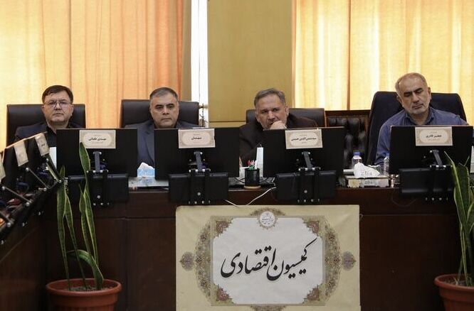 بررسی راهکارهای حل ناترازی انرژی در نشست کمیسیون اقتصادی مجلس با حضور پاکنژاد بررسی راهکارهای حل ناترازی انرژی در نشست کمیسیون اقتصادی مجلس با حضور پاکنژاد