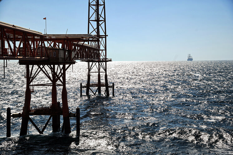 بازدید محسن پاکنژاد، وزیر نفت از سکوی A فاز ۱۸ و سکوی فاز پنجم میدان مشترک پارس جنوبی