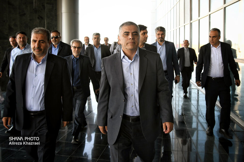 نگران بحرانهایی که دشمنان انقلاب ایجاد میکنند نیستیم/ قدردانی از تلاشگران عرصه تأمین گاز هدف اصلی سفر به عسلویه است نگران بحرانهایی که دشمنان انقلاب ایجاد میکنند نیستیم/ قدردانی از تلاشگران عرصه تأمین گاز هدف اصلی سفر به عسلویه است