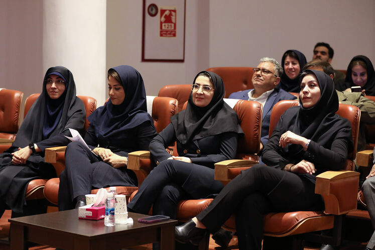 اولین جشنواره روابط عمومیهای برتر شرکت ملی پخش فرآوردههای نفتی ایران