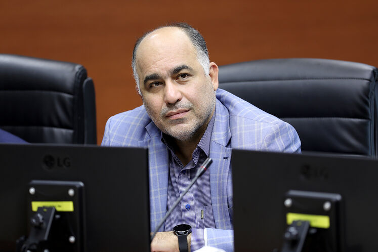 شهرام احمدی، مدیر بهداشت، ایمنی، محیط زیست و پدافند غیرعامل شرکت ملی پالایش و پخش فرآوردههای نفتی ایران