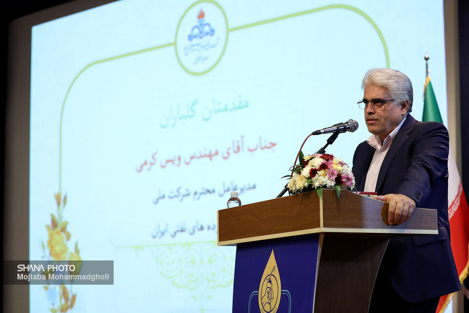 تحویل بیش از ۹ میلیارد لیتر سوخت مایع به نیروگاههای کشور تحویل بیش از ۹ میلیارد لیتر سوخت مایع به نیروگاههای کشور