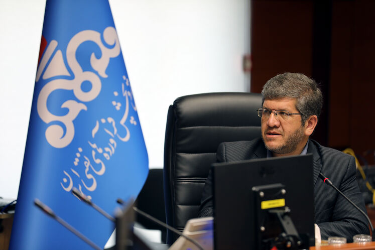 نشست مدیرعامل شرکت ملی پالایش و پخش فرآوردههای نفتی ، معاون وزیر راه و شهرسازی و مدیرعامل شرکت راهآهن جمهوری اسلامی