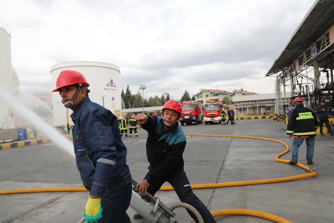 رزمایش واکنش در شرایط اضطراری و پدافند غیرعامل منطقه ارومیه برگزار شد رزمایش واکنش در شرایط اضطراری و پدافند غیرعامل منطقه ارومیه برگزار شد