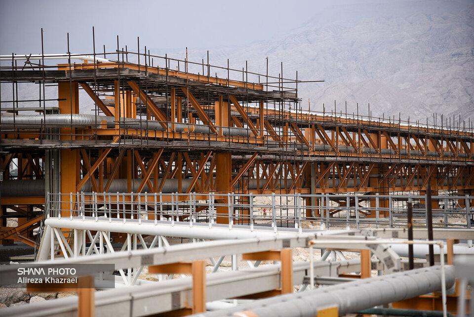 سیاست منطقه ویژه پارس جذب نیرو از پیرامون صنعت است سیاست منطقه ویژه پارس جذب نیرو از پیرامون صنعت است