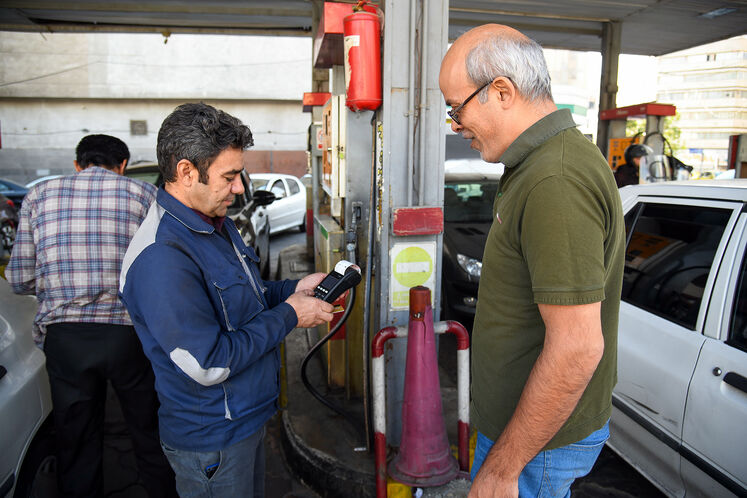 روند عادی عرضه بنزین در جایگاههای عرضه سوخت