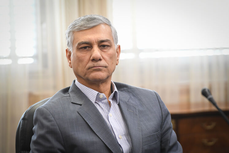 فریبرز فرشاد، مدیر پیشین مدیریت توسعه منابع انسانی شرکت ملی نفت ایران