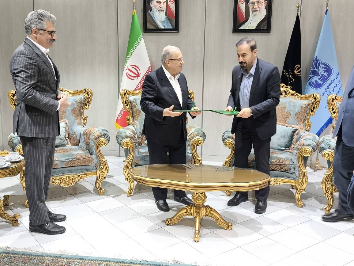 امضای تفاهمنامه شرکت پالایش نفت آبادان با دو شرکت دانشبنیان امضای تفاهمنامه شرکت پالایش نفت آبادان با دو شرکت دانشبنیان