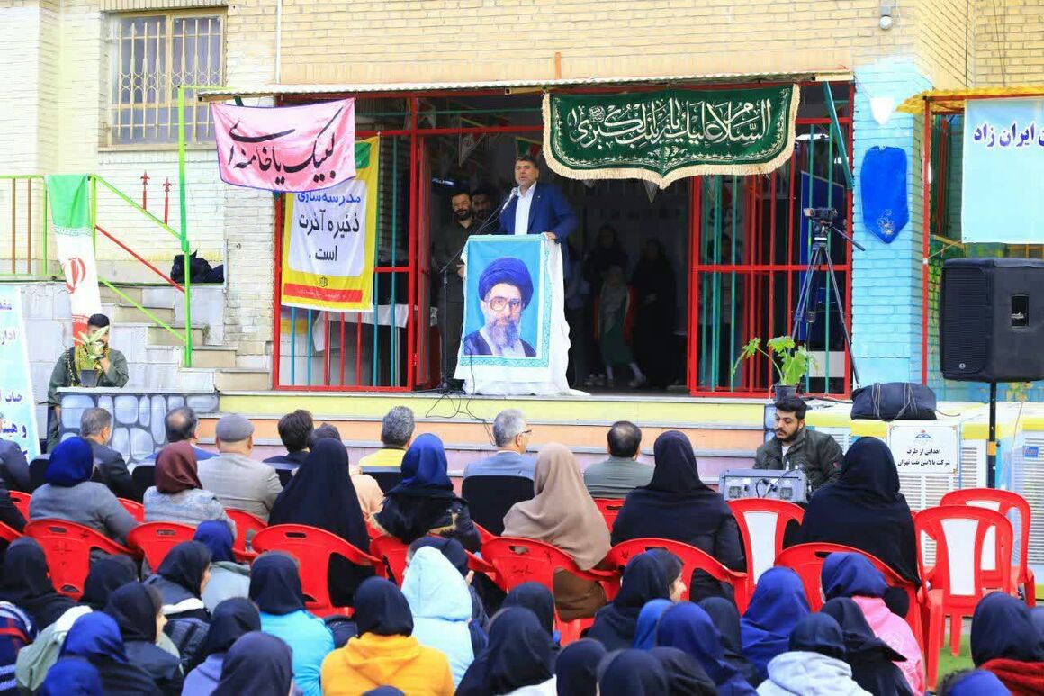 کمک ۱۲ میلیارد ریالی پالایشگاه نفت تهران برای بهسازی یک مدرسه کمک ۱۲ میلیارد ریالی پالایشگاه نفت تهران برای بهسازی یک مدرسه