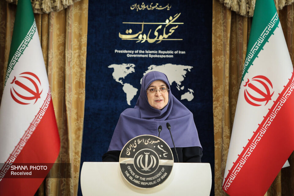افزایش ۴۰ درصدی قیمت بنزین تکذیب شد افزایش ۴۰ درصدی قیمت بنزین تکذیب شد