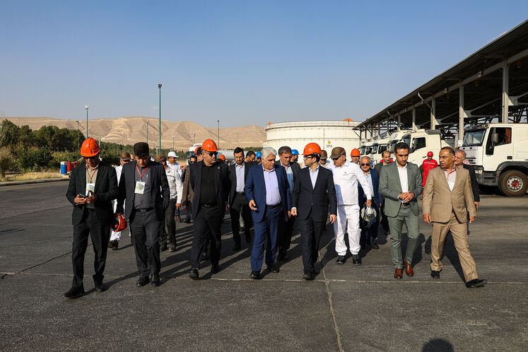 بازدید محمدصادق عظیمیفر، مدیرعامل شرکت ملی پالایش و پخش فرآوردههای نفتی از تاسیسات نفتی منطقه فارس