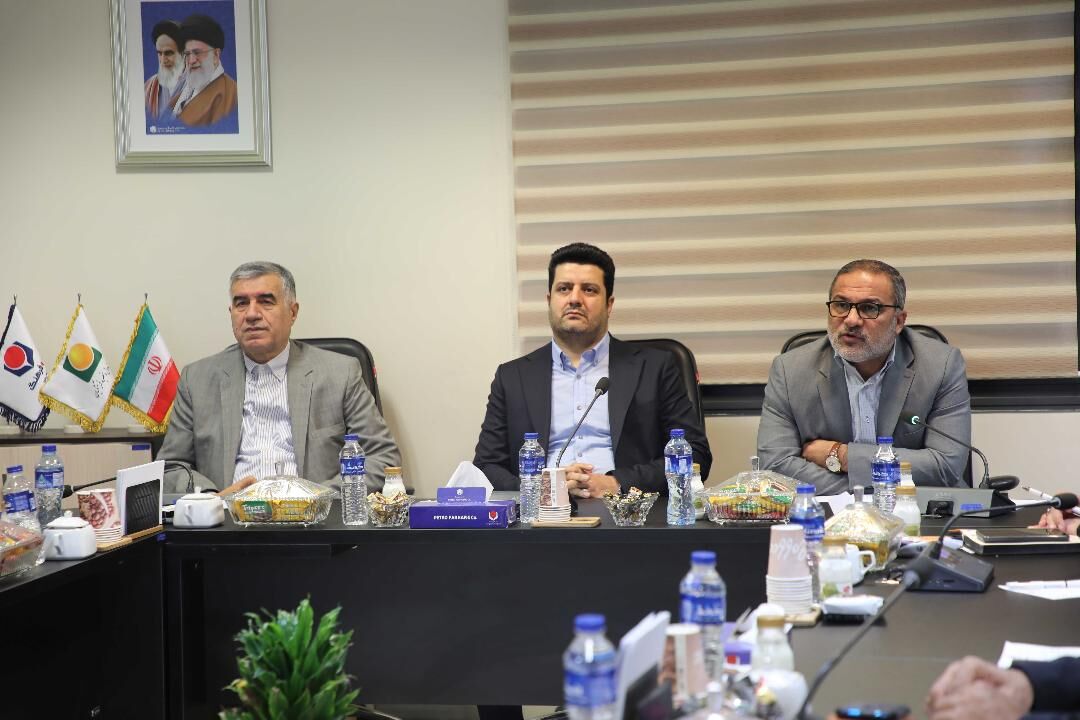 ضرورت ورود پتروفرهنگ به صنایع پاییندست پتروشیمی ضرورت ورود پتروفرهنگ به صنایع پاییندست پتروشیمی