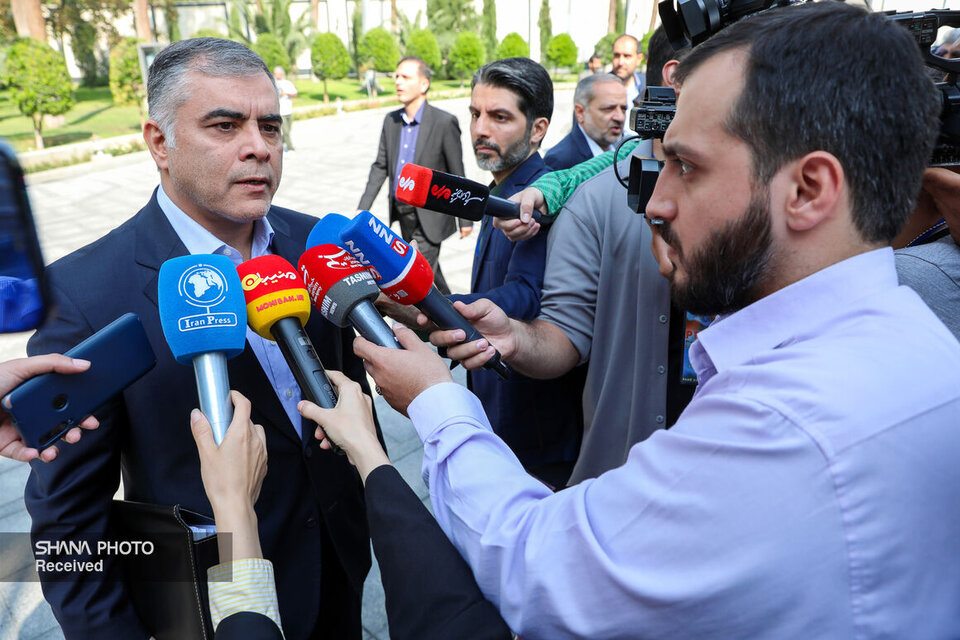 قدردانی و عذرخواهی وزیر نفت از مردم/ هیچ مشکلی در فروش نفت نداریم قدردانی و عذرخواهی وزیر نفت از مردم/ هیچ مشکلی در فروش نفت نداریم