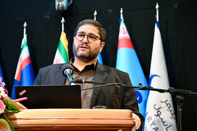 بابک دارابی، مدیر نظارت بر طرحهای عمرانی مناطق نفتخیز