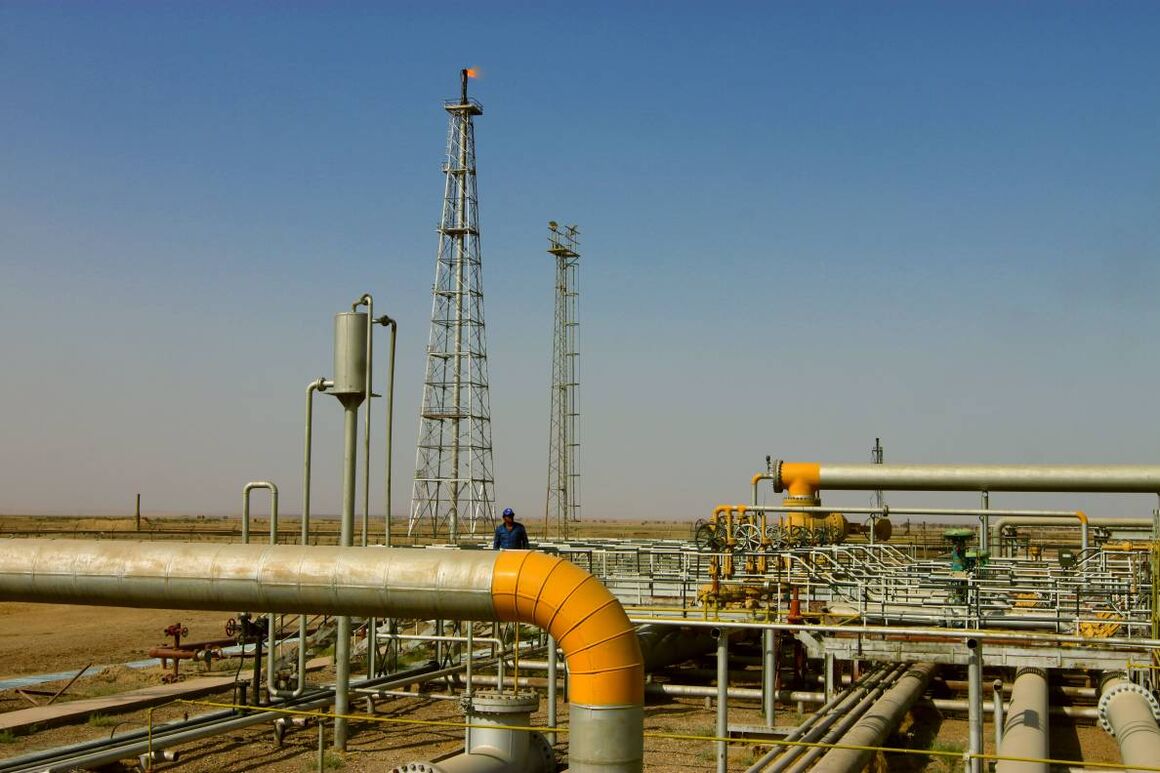 Securing Mahshahr petrochemical feedstock via Maroon, Ahvaz fields