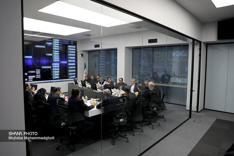 نشست بررسی سوخترسانی زمستانی با حضور معاون اجرایی رئیس جمهوری، وزرای نفت، نیرو، صمت و رئیس سازمان برنامه و بودجه