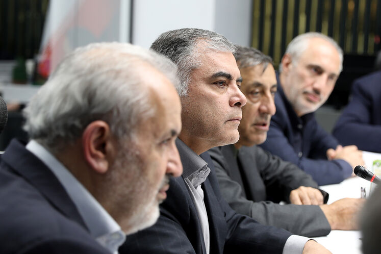 نشست بررسی سوخترسانی زمستانی با حضور معاون اجرایی رئیس جمهوری، وزرای نفت، نیرو، صمت و رئیس سازمان برنامه و بودجه