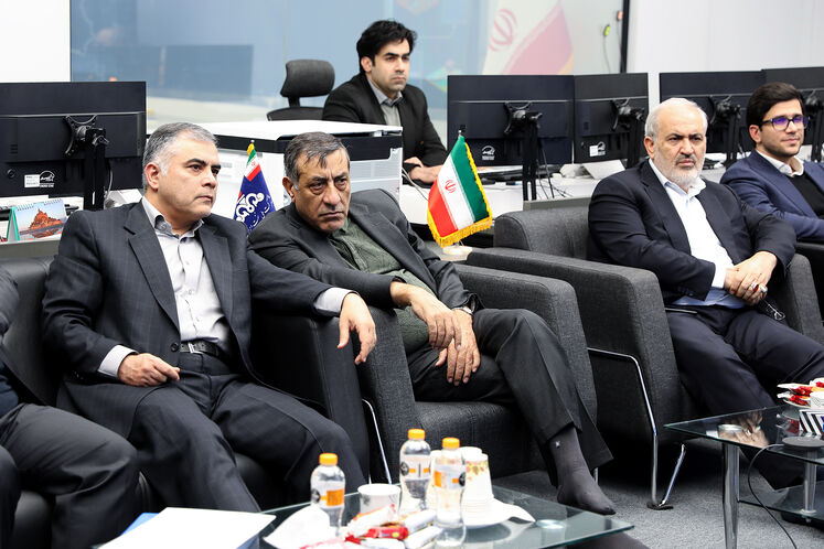 نشست بررسی سوخترسانی زمستانی با حضور معاون اجرایی رئیس جمهوری، وزرای نفت، نیرو، صمت و رئیس سازمان برنامه و بودجه